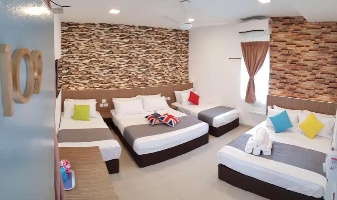 Teruntum 96 Guest House Куантан Екстериор снимка