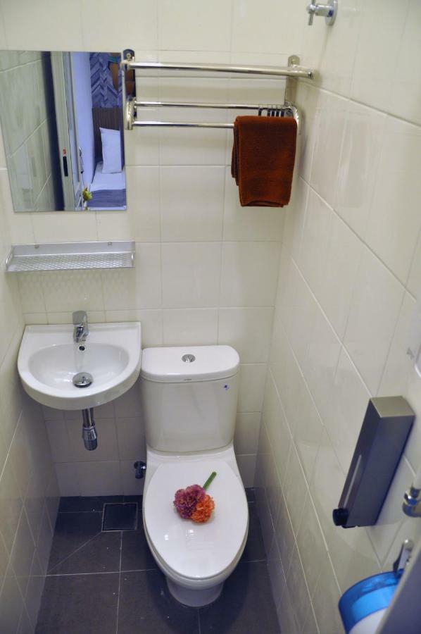 Teruntum 96 Guest House Куантан Екстериор снимка